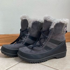Sorel boots women’s size 8